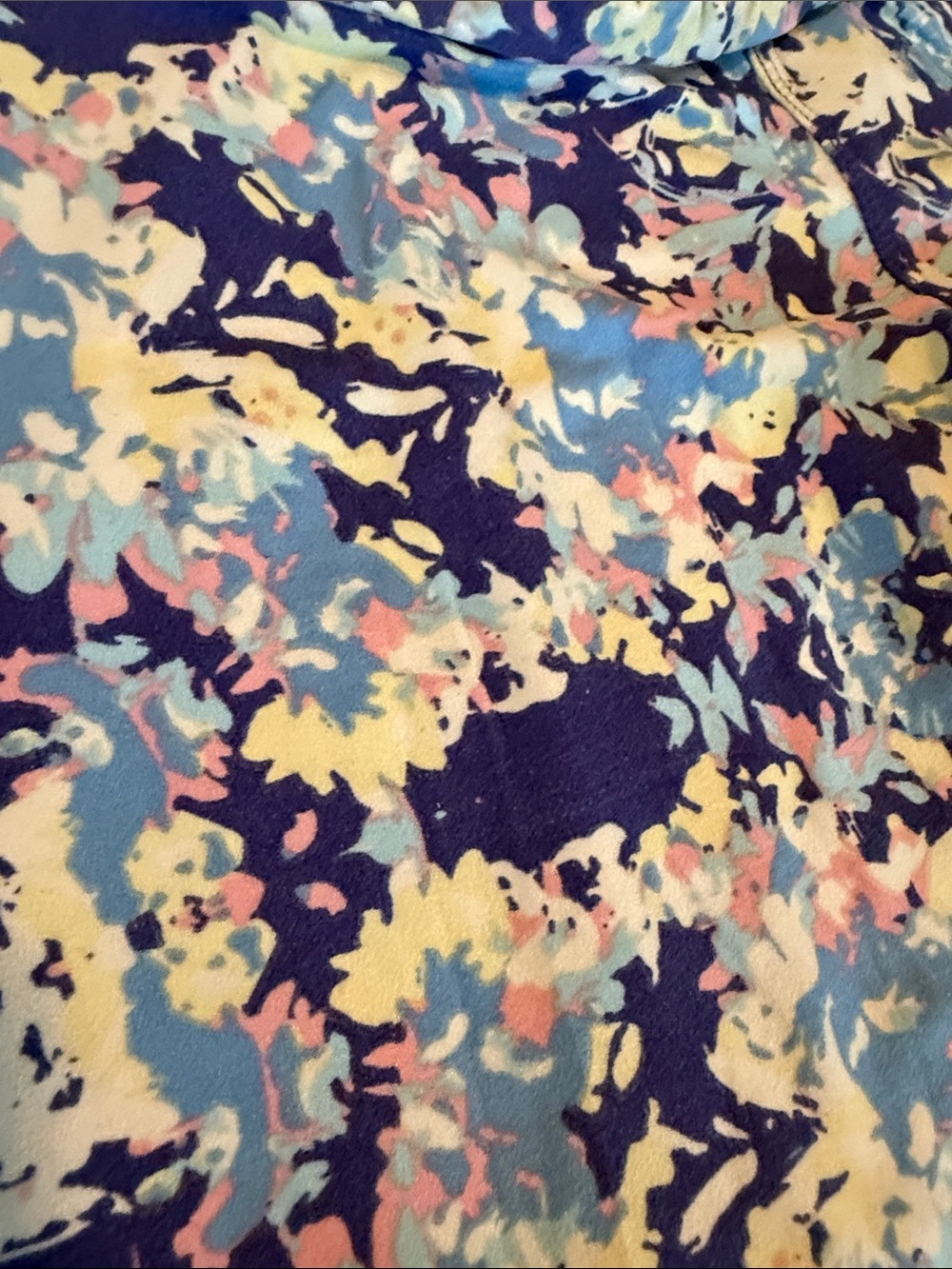LuLaRoe Navy Floral Splash Leggings with Yellow, Pink & Light Blue - Picture 3 of 3
